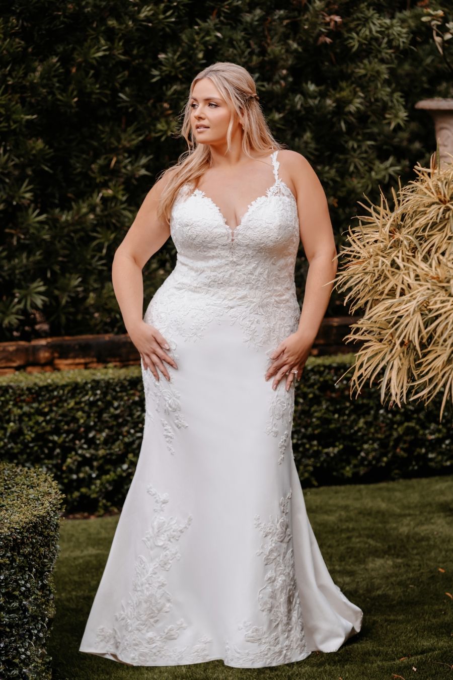 Allure Bridals Plus Size Wedding Dress